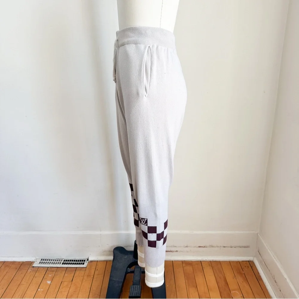 ⭐️3/$30⭐️ (bundle deal) LV Logo Checkered Board Knit Joggers - Picture 6 of 8